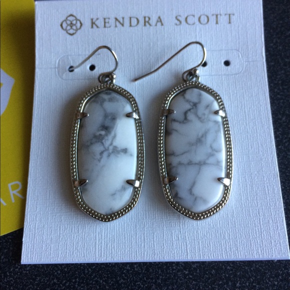 ✨RARE✨Kendra Scott White Howlite Elle Earrings - Picture 4 of 7